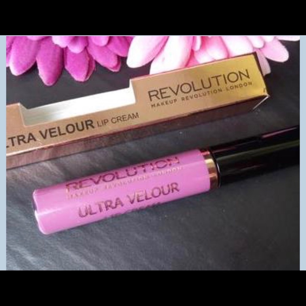 Revolution Ultra Velour Lip Cream